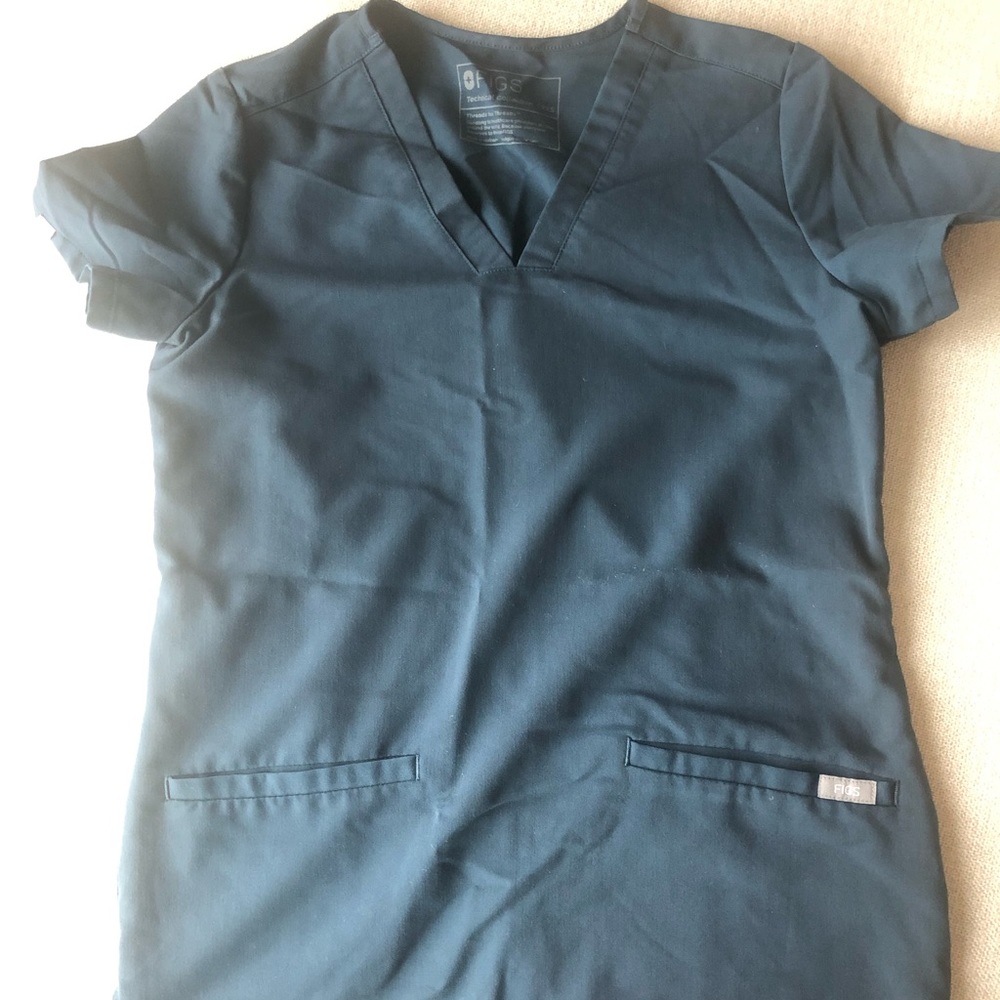Figs dark harbor scrub top XXS
